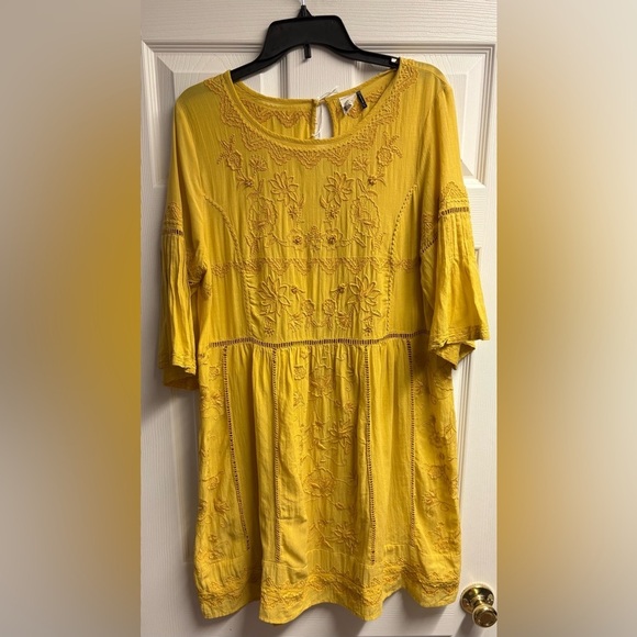 Anthropologie Akemi + Ken Viscose/Cotton Blend Embroidered Dress Size Medium - Picture 2 of 5